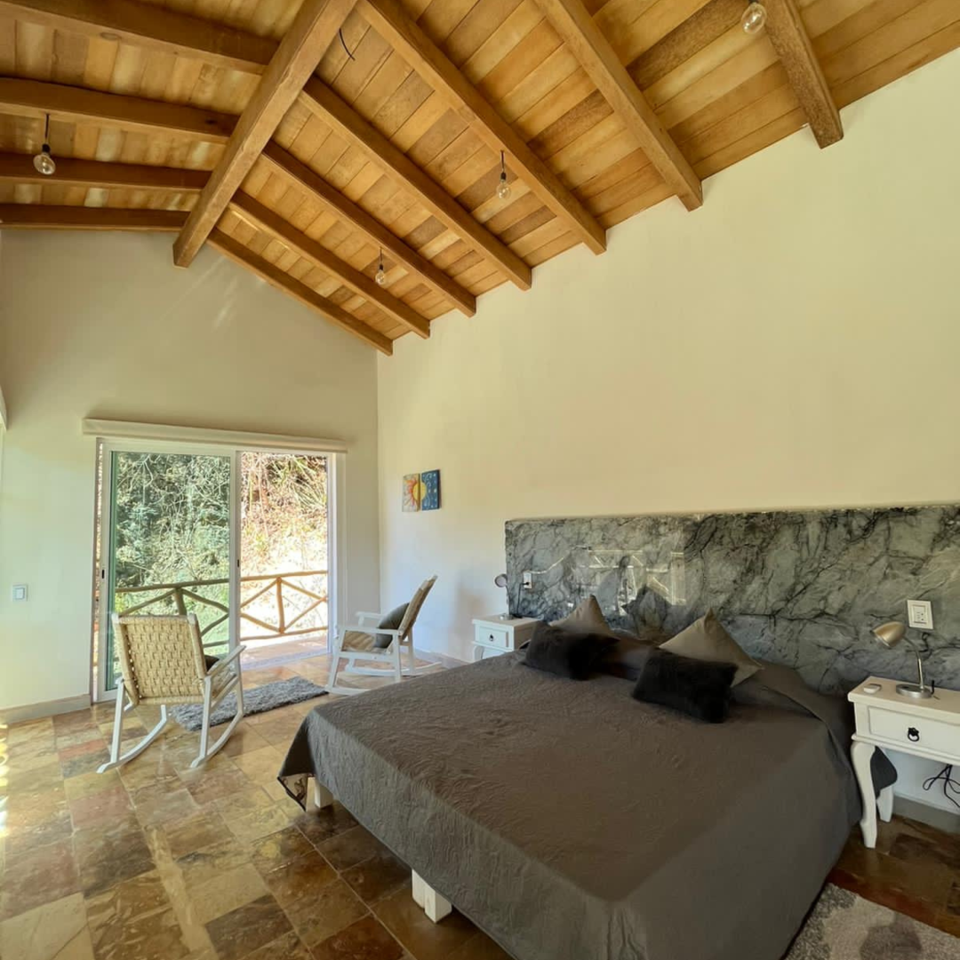 Villa Vista bed